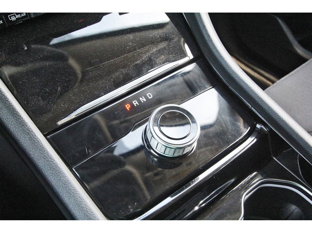 Used 2022 Jeep Grand Cherokee L Laredo w/ Luxury Tech Group I AWD/4WD image 29