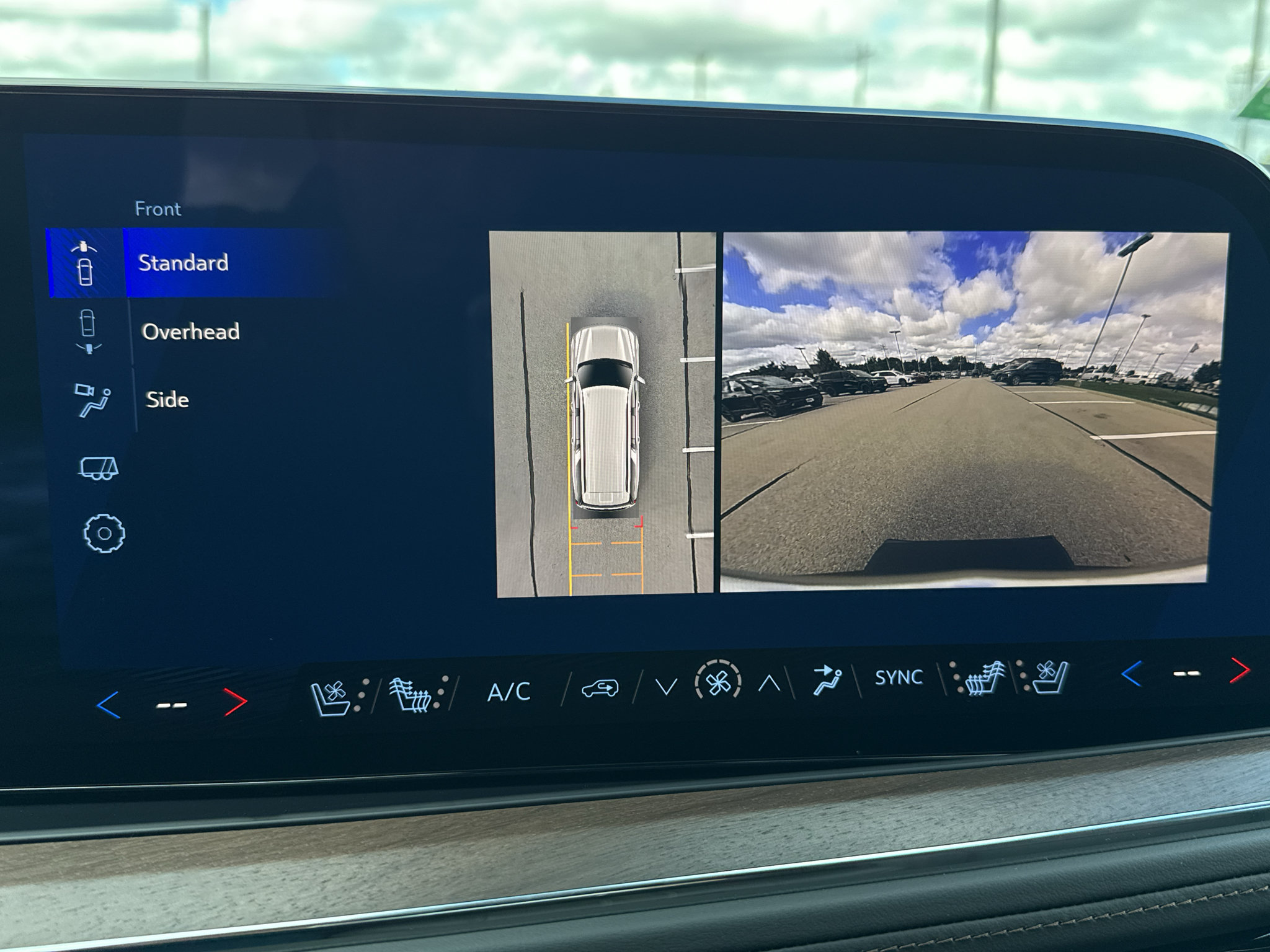 New 2026 Chevrolet Suburban High Country AWD/4WD image 31