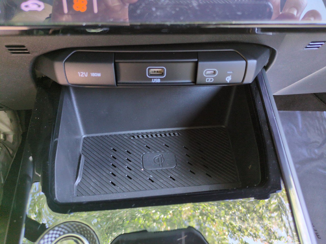 New 2026 Kia Niro EX FWD image 32