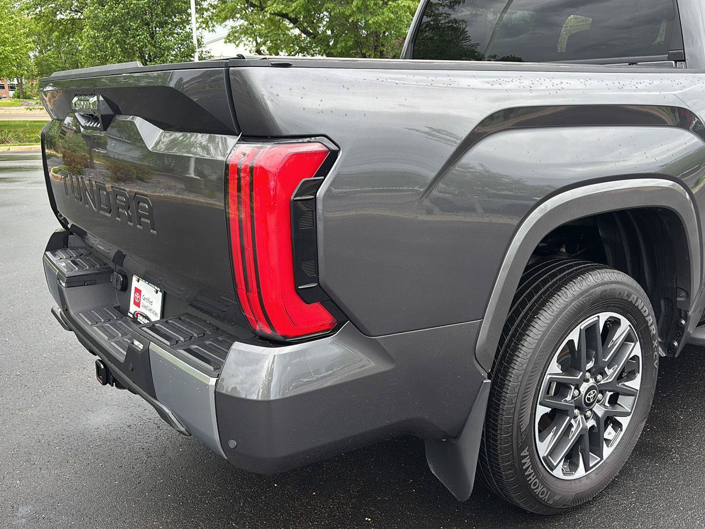 Used 2025 Toyota Tundra Limited AWD/4WD image 19