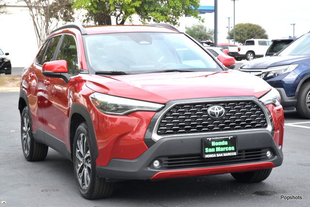 Used 2023 Toyota Corolla Cross XLE AWD/4WD image 2