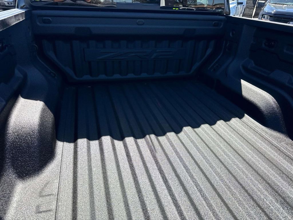Used 2024 Chevrolet Colorado ZR2 w/ Technology Package image 6