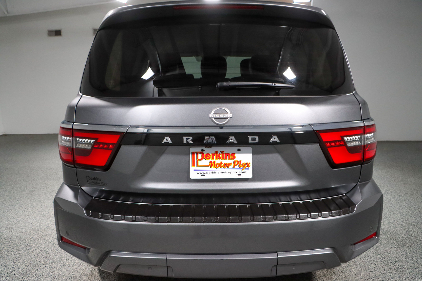Used 2022 Nissan Armada SV w/ SV Appearance Package RWD image 8