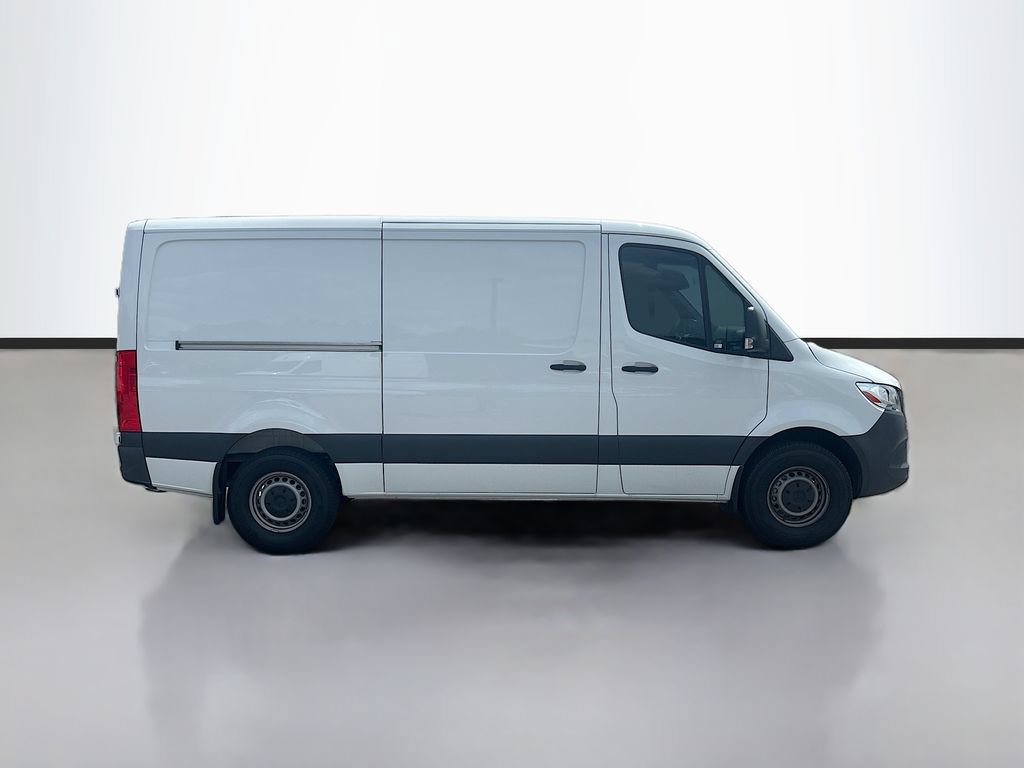 Used 2023 Mercedes-Benz Sprinter 2500 image 2