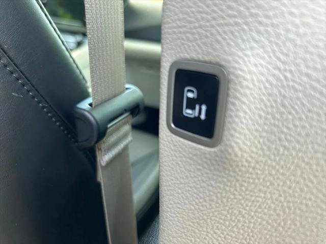 Certified 2024 Chrysler Pacifica Touring-L FWD image 33