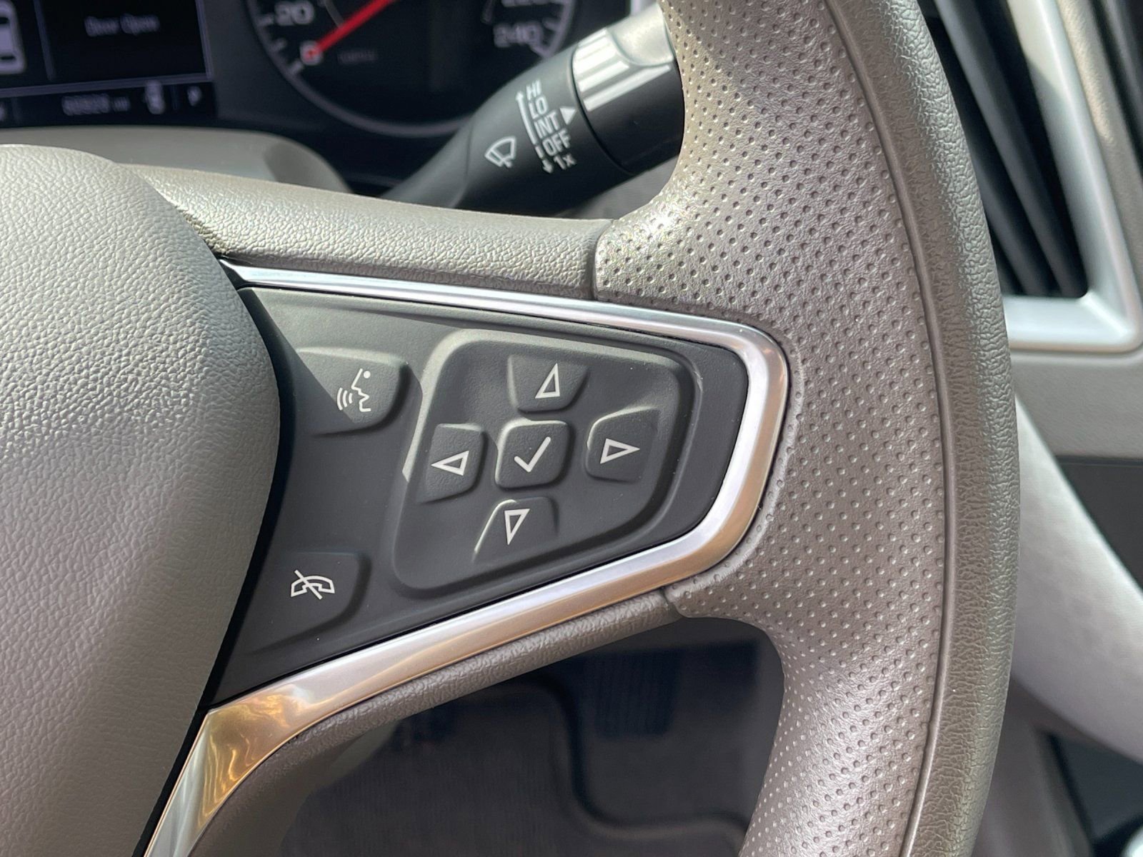 Used 2022 Chevrolet Malibu LT image 26