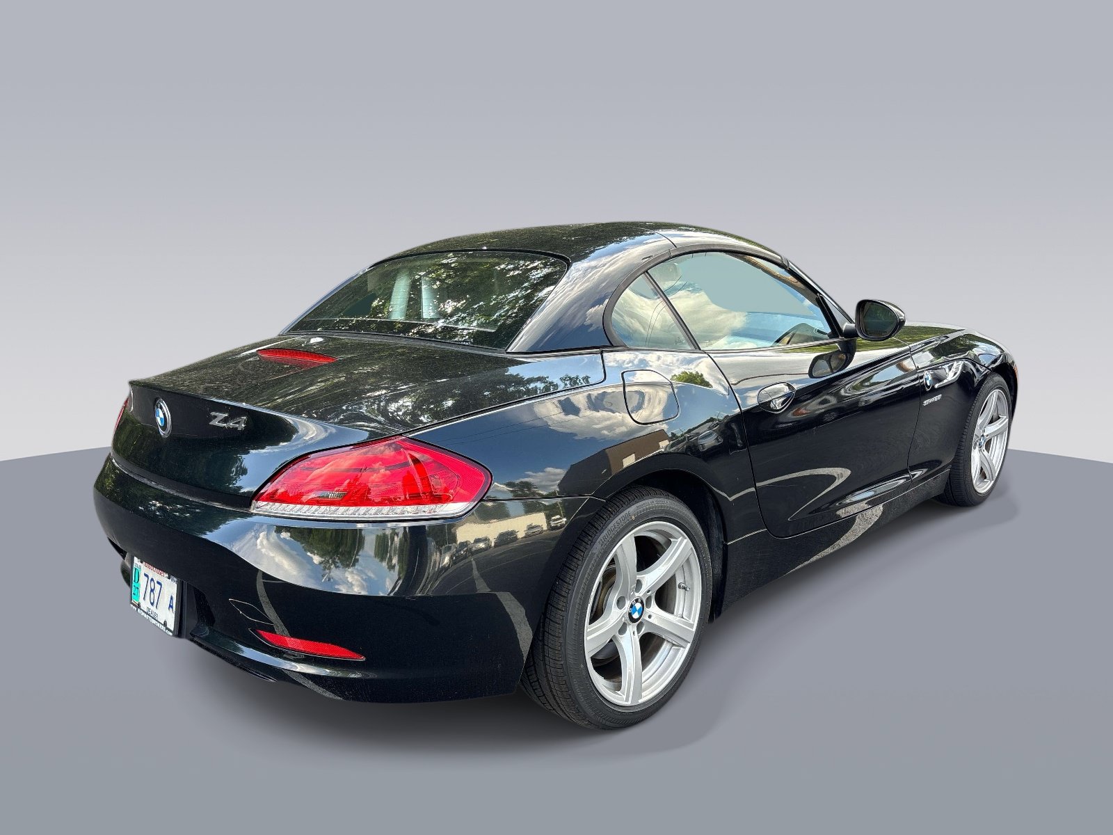 Used 2015 BMW Z4 sDrive28i RWD image 3