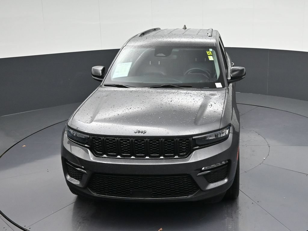 Used 2024 Jeep Grand Cherokee Limited w/ Black Appearance Package AWD/4WD image 28