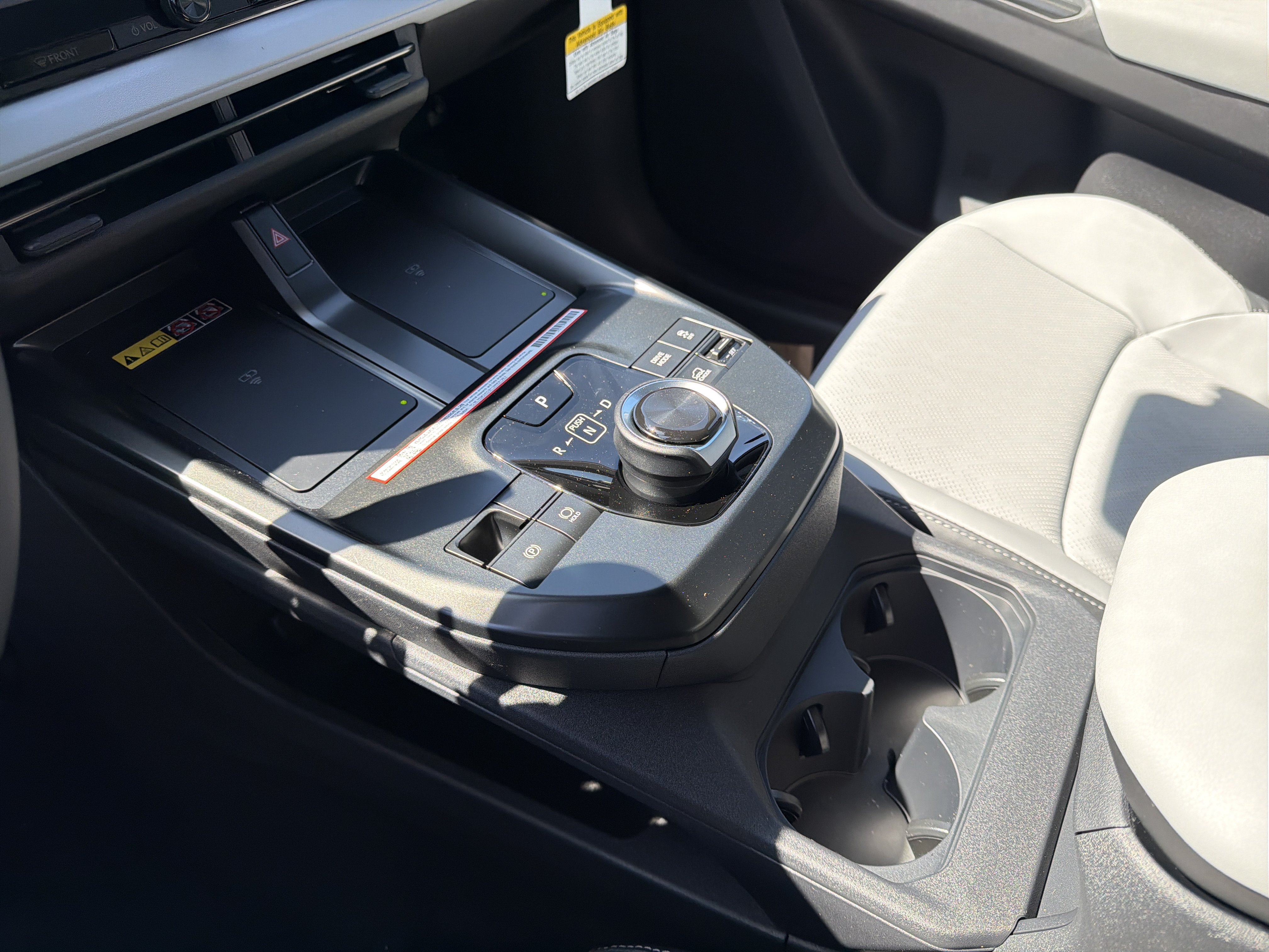 New 2026 Subaru Solterra AWD/4WD image 22