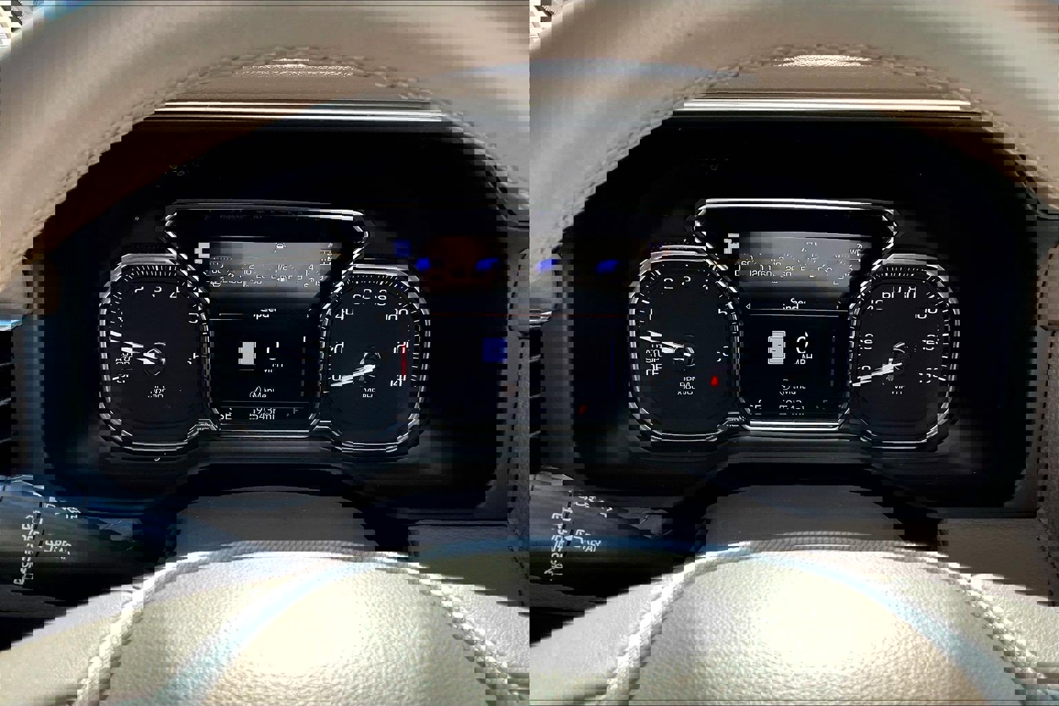 Used 2021 GMC Yukon Denali w/ Denali Premium Package image 22