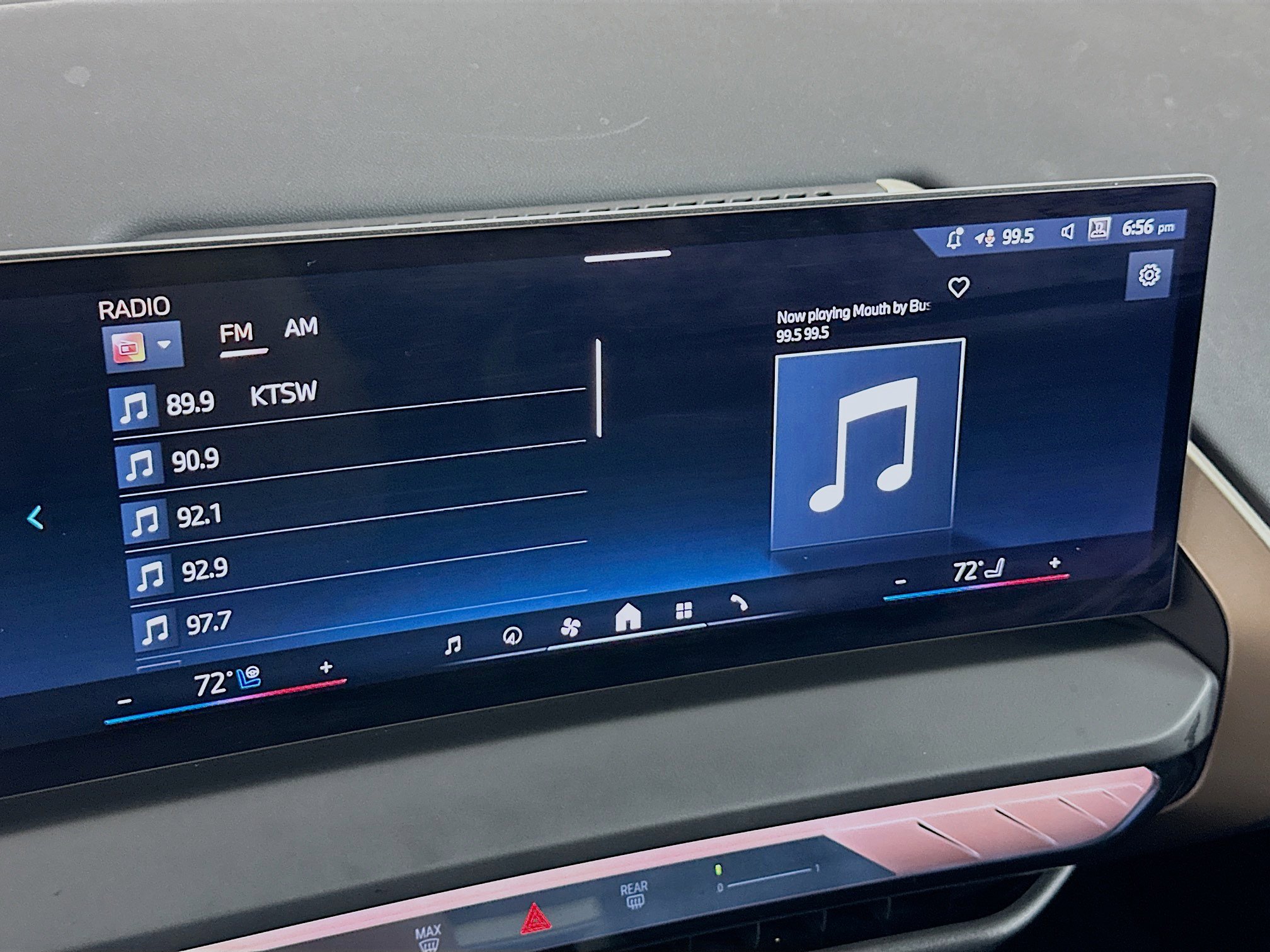 Used 2025 BMW X3 xDrive30i w/ Premium Package image 18