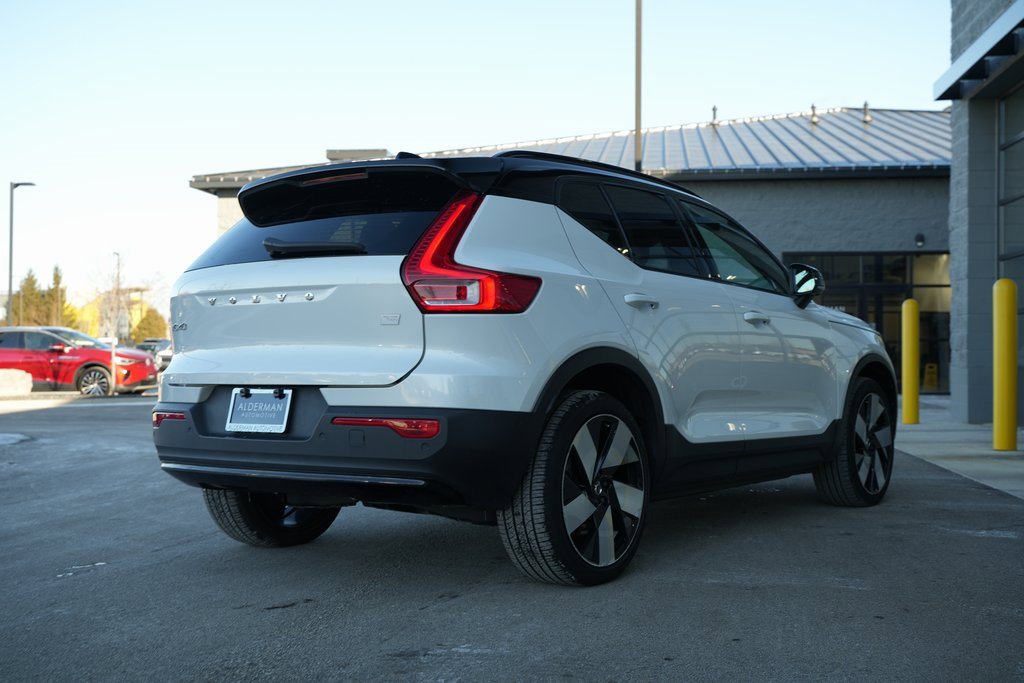 Used 2023 Volvo XC40 Recharge Ultimate image 24