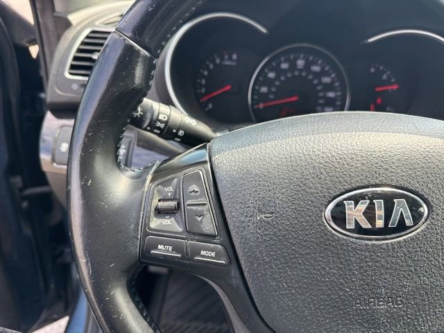 Used 2015 Kia Sorento LX image 16