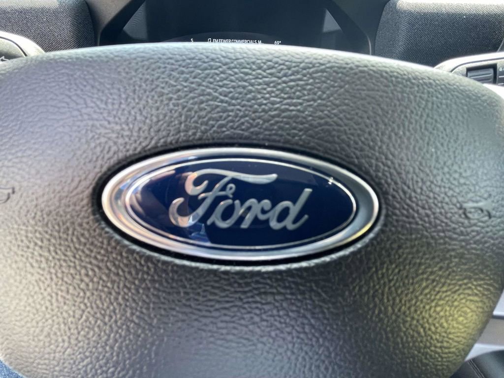Used 2025 Ford Explorer Active AWD/4WD image 21