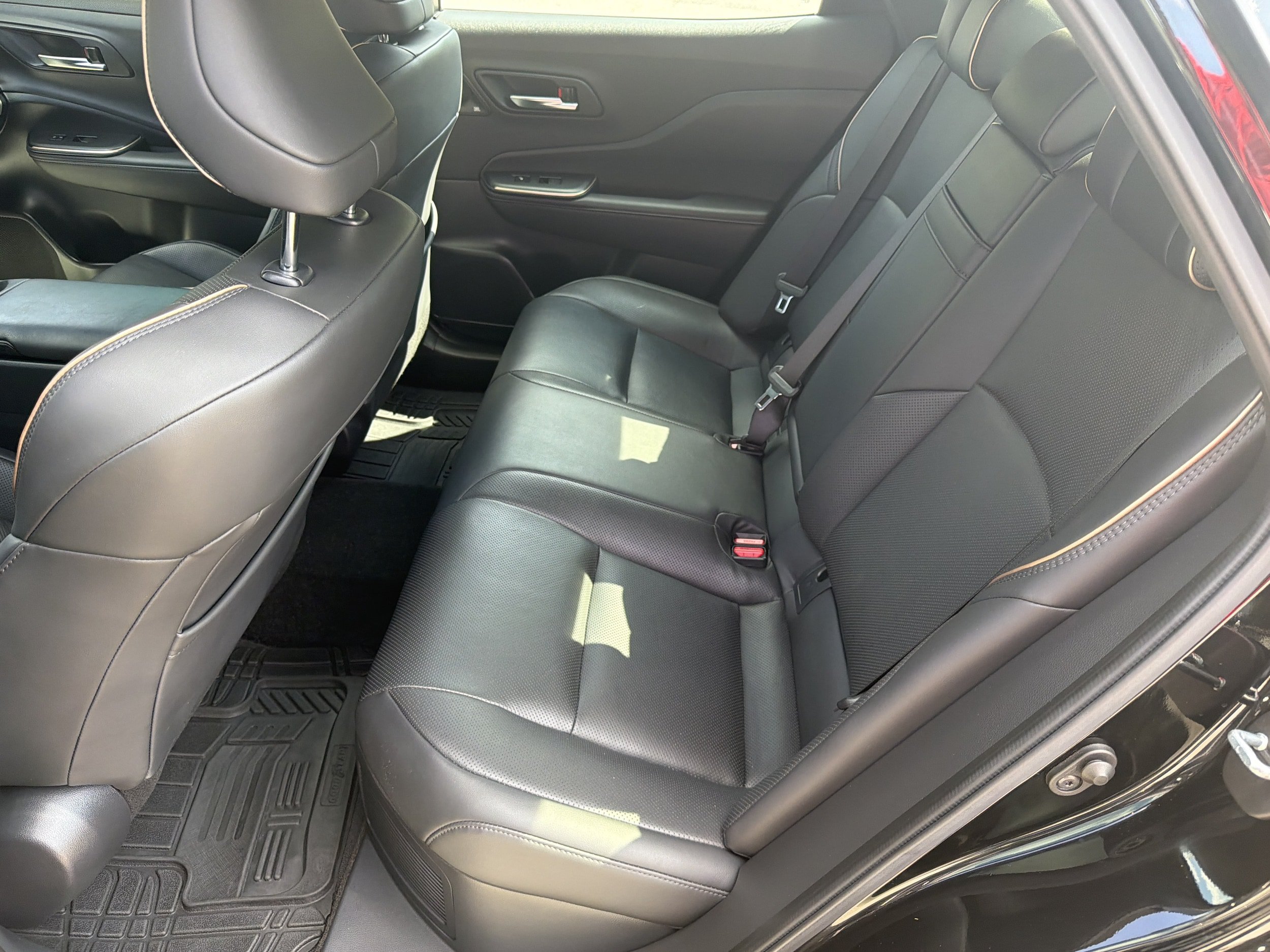 Used 2023 Toyota Crown AWD/4WD image 19