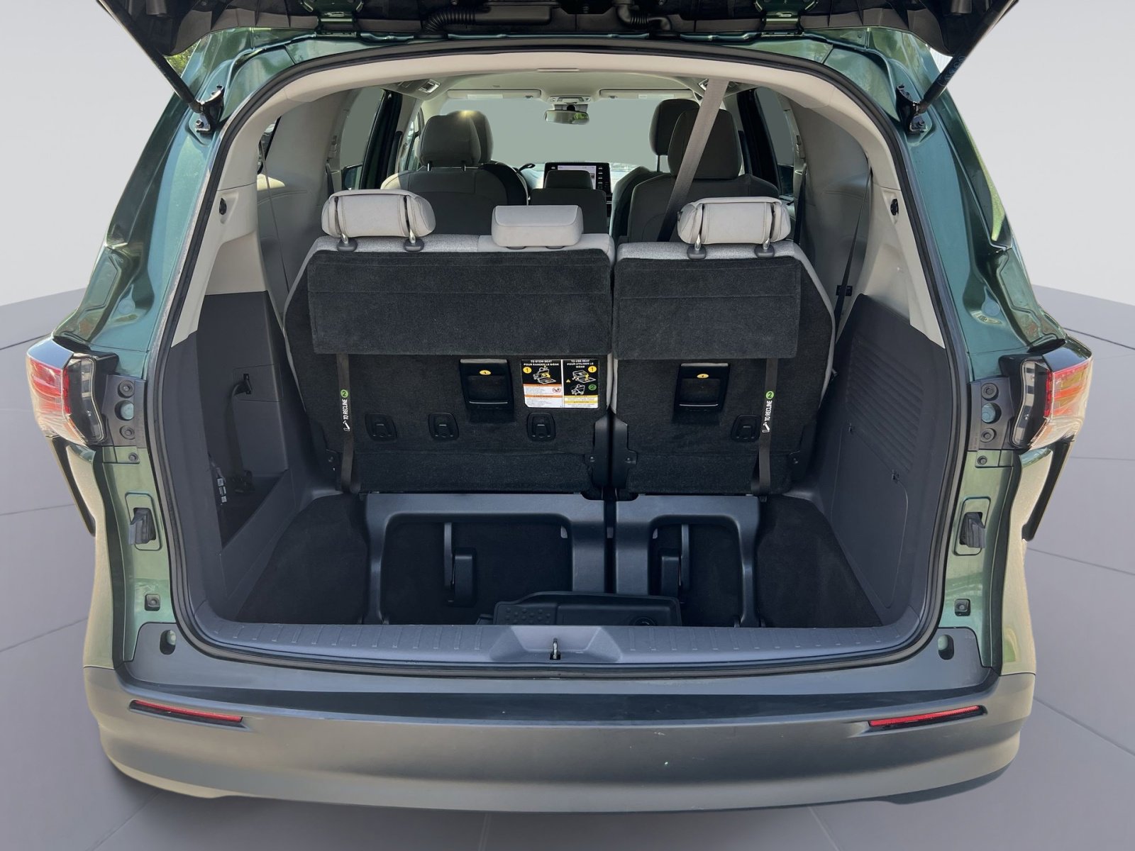 Used 2022 Toyota Sienna LE FWD image 25