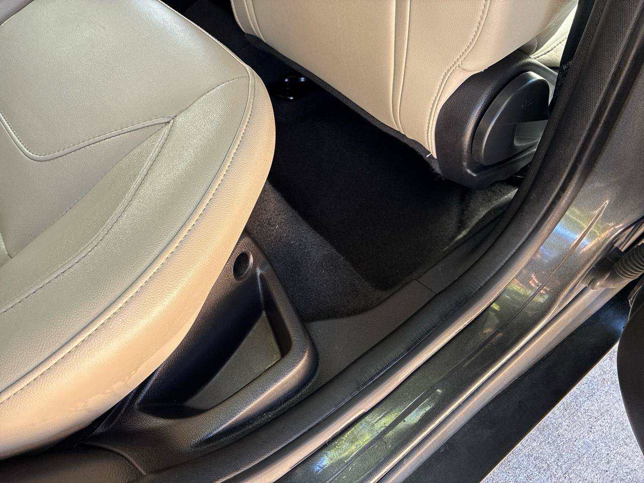 Used 2018 Ford Focus Titanium FWD image 35
