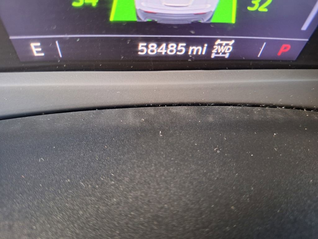 Used 2023 Cadillac XT4 Premium Luxury image 16