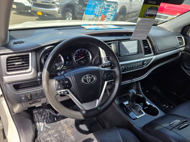 Used 2015 Toyota Highlander LE FWD image 6