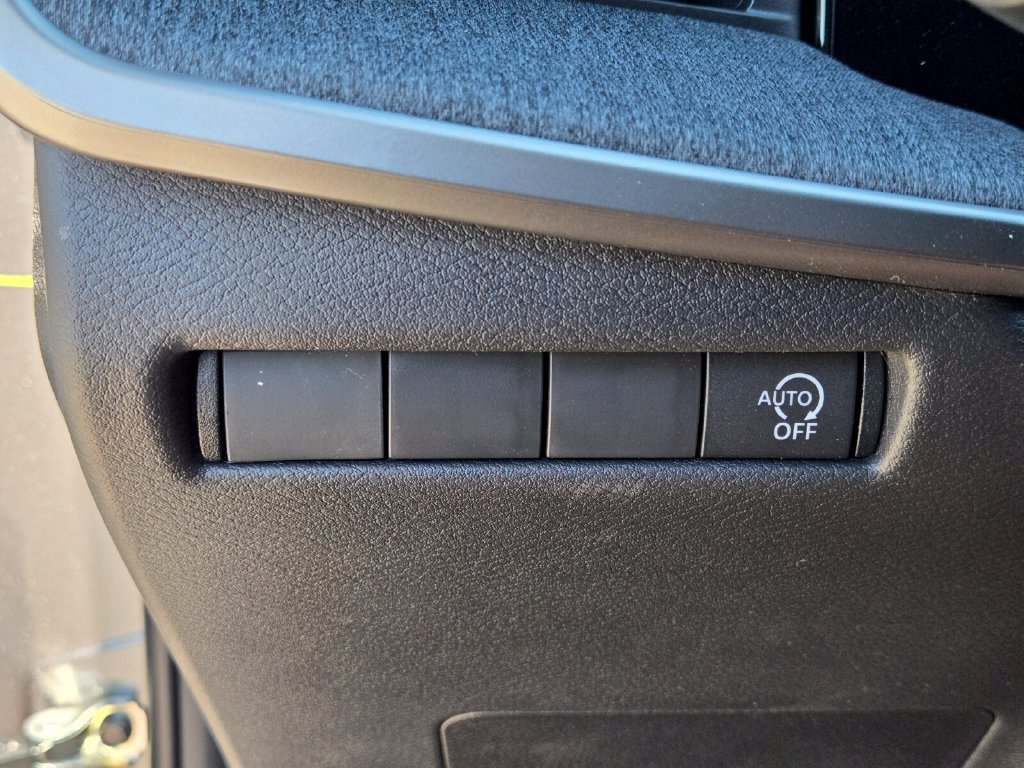 New 2027 Nissan Kicks SV w/ Cold Weather Package FWD image 33