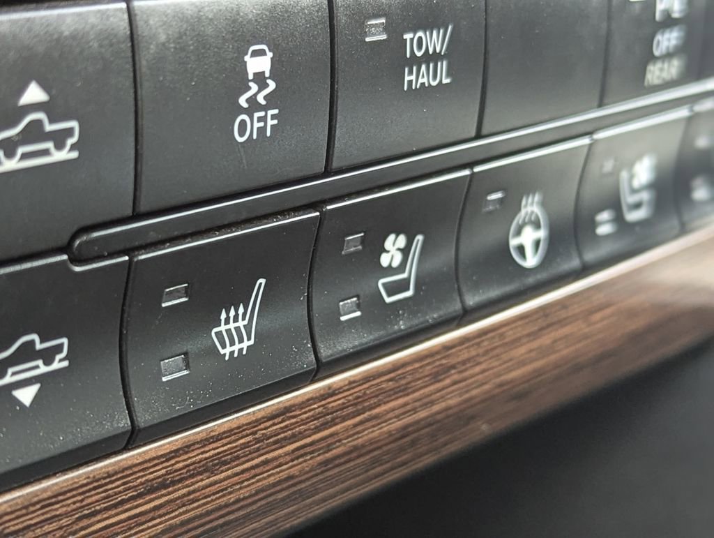 Used 2015 RAM 1500 Laramie w/ Convenience Group image 22