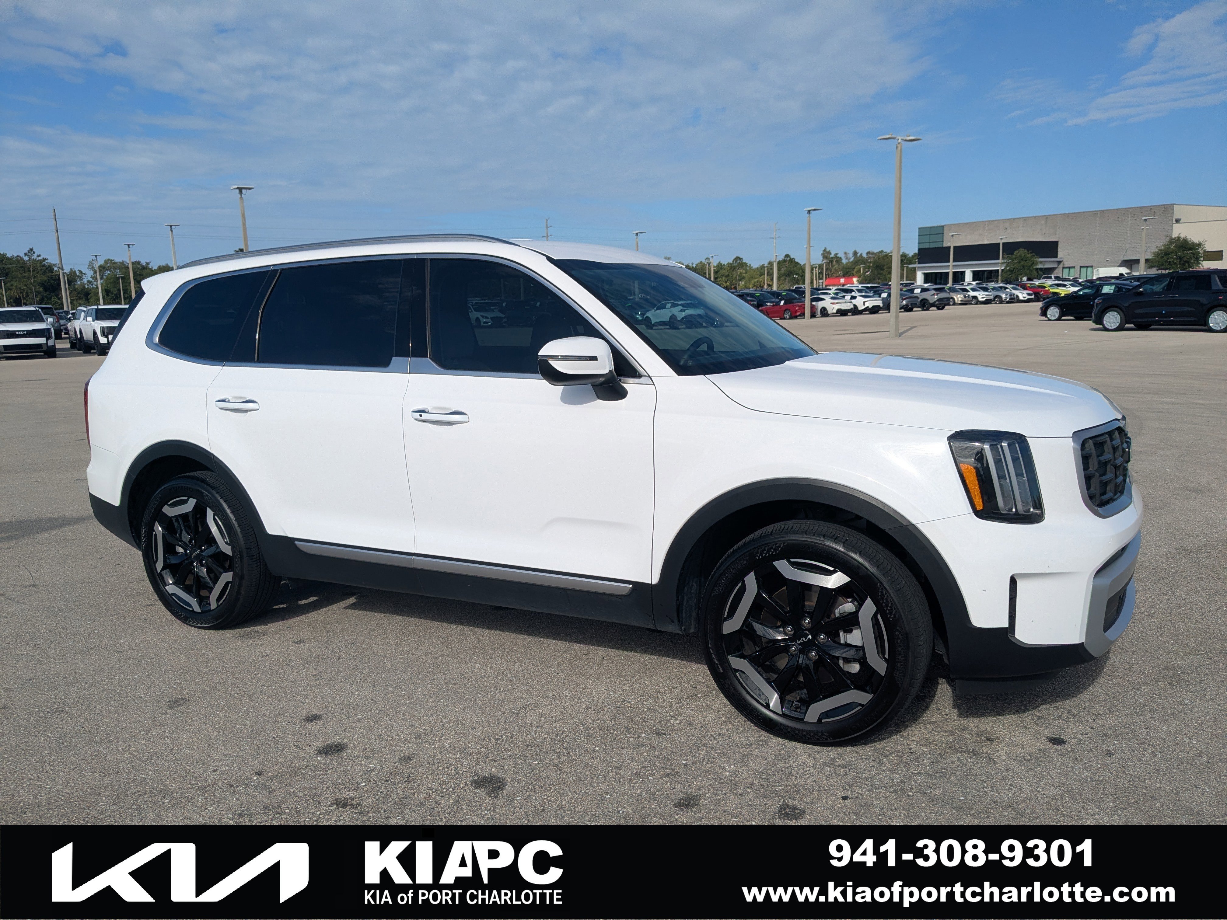 Used 2024 Kia Telluride S