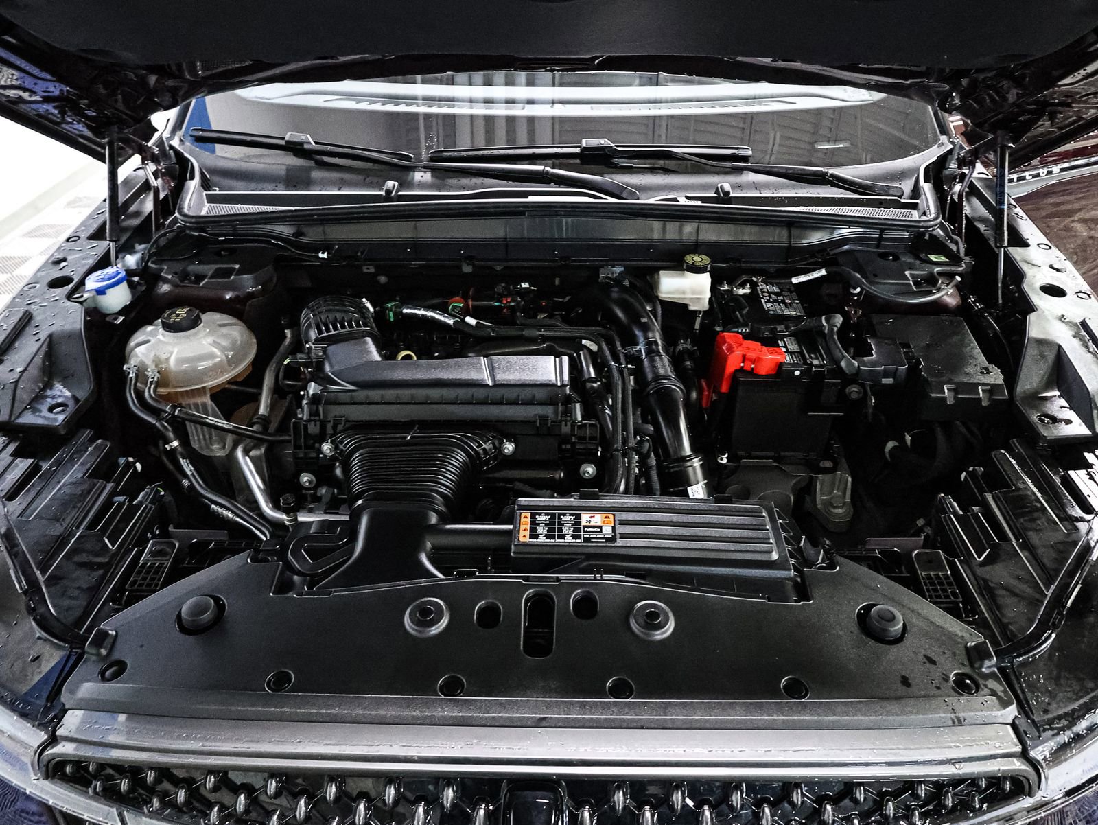 Used 2025 Lincoln Nautilus Reserve w/ Jet Appearance Package image 16