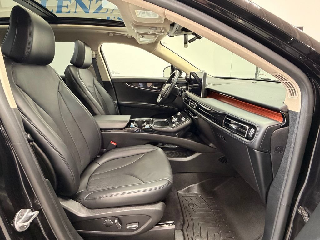 Used 2023 Lincoln Nautilus Reserve AWD/4WD image 15