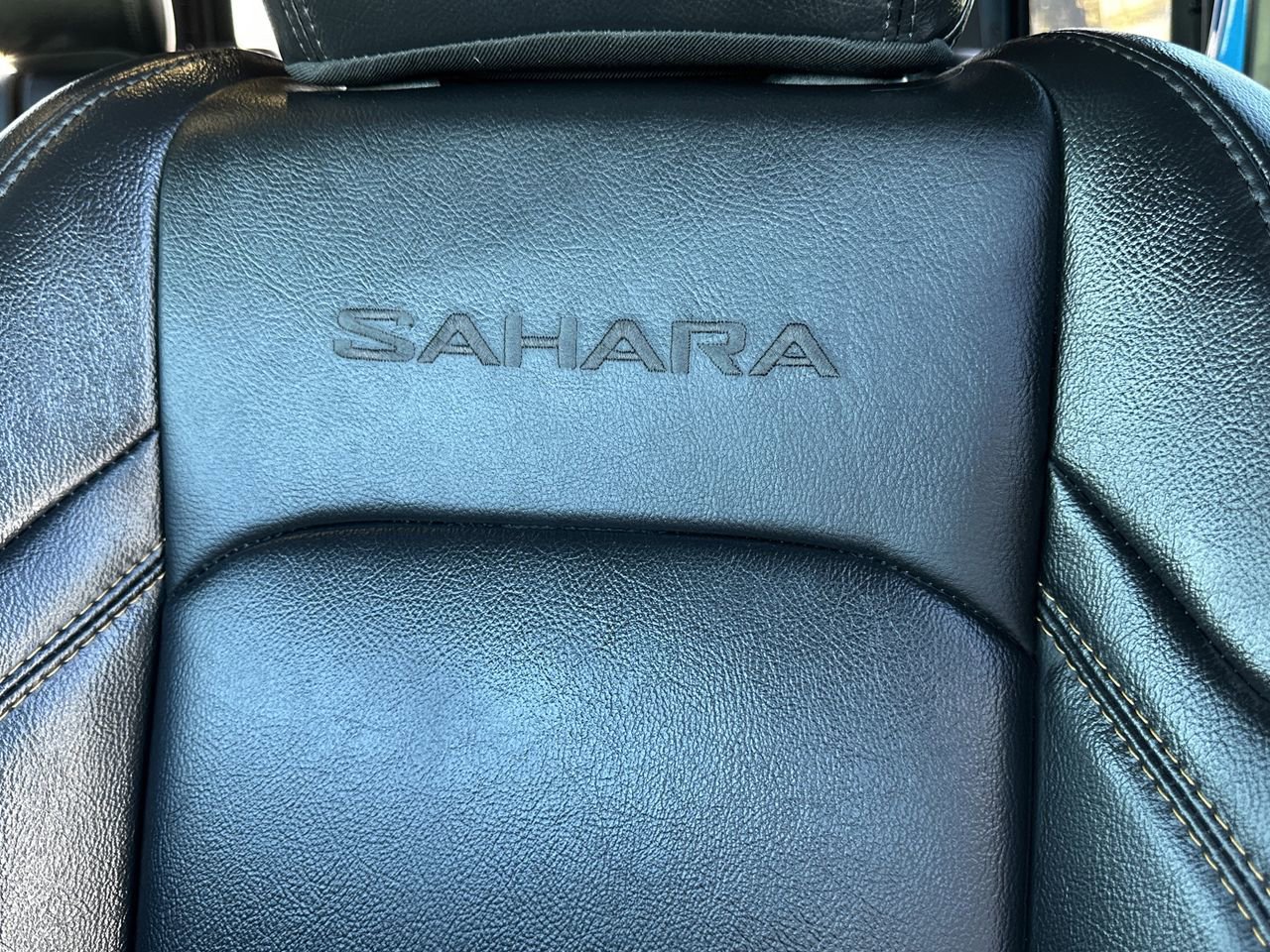 Used 2024 Jeep Wrangler Unlimited Sahara w/ Technology Group image 19