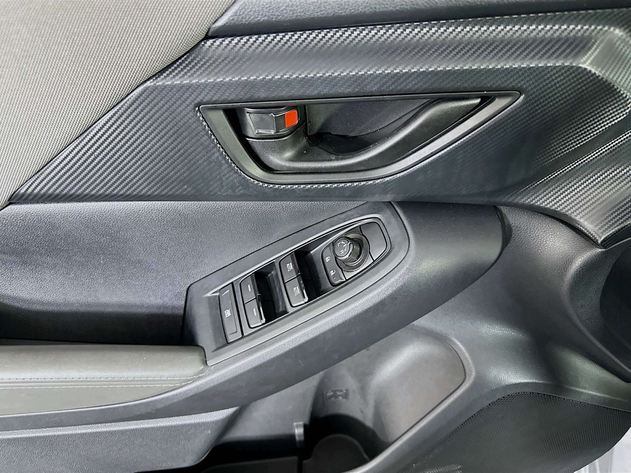 Used 2024 Subaru Crosstrek 2.0i Premium image 15