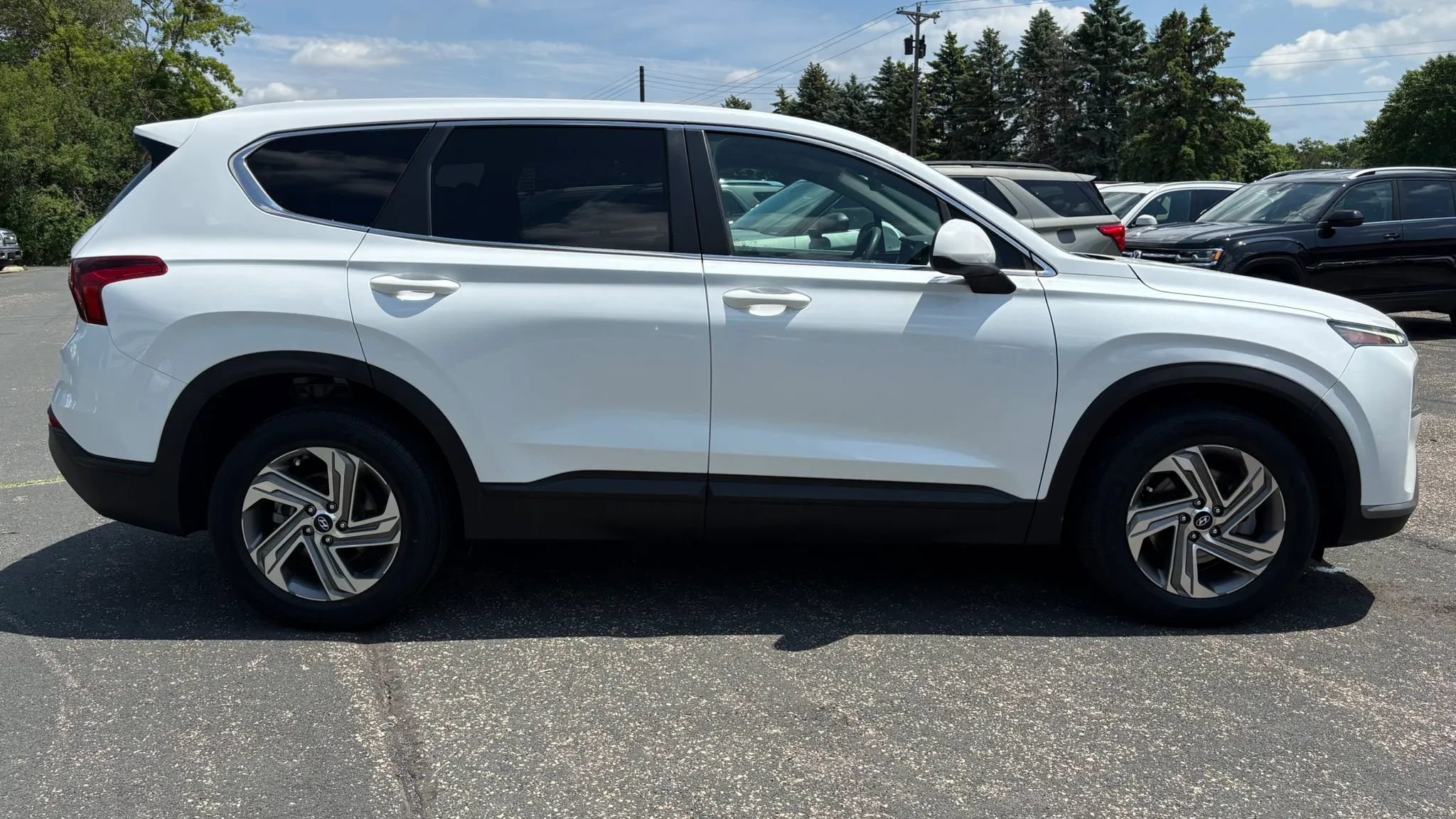 Used 2021 Hyundai Santa Fe SE FWD image 11