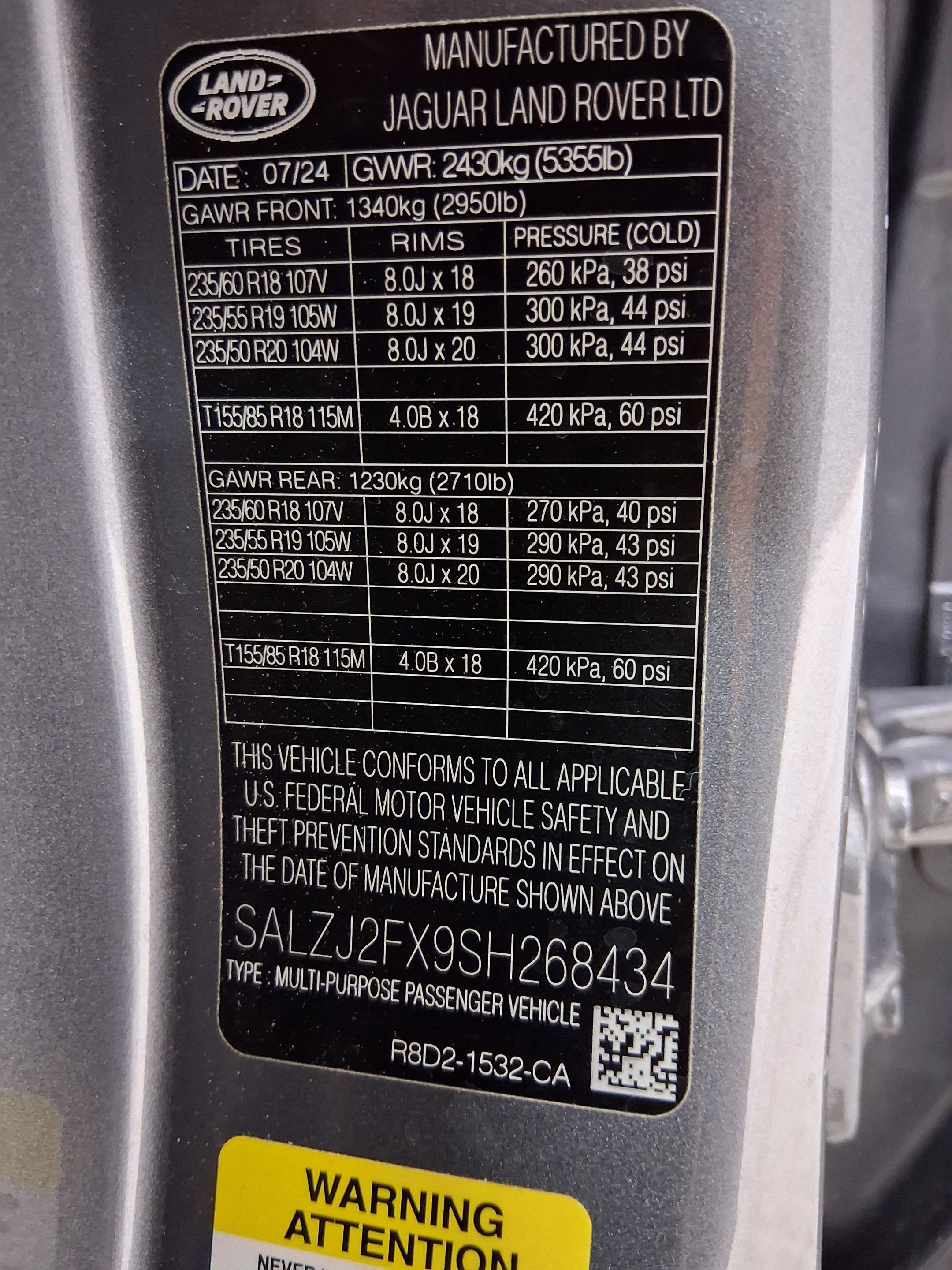 Used 2025 Land Rover Range Rover Evoque S image 19