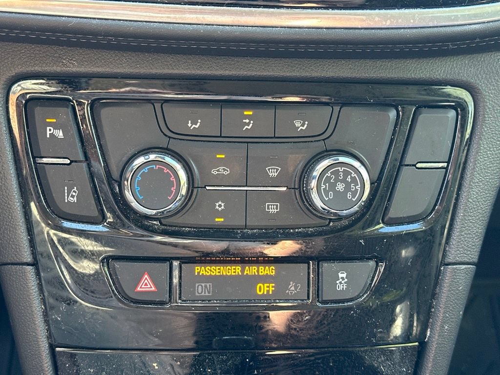 Used 2021 Buick Encore Preferred w/ Safety Package II AWD/4WD image 24