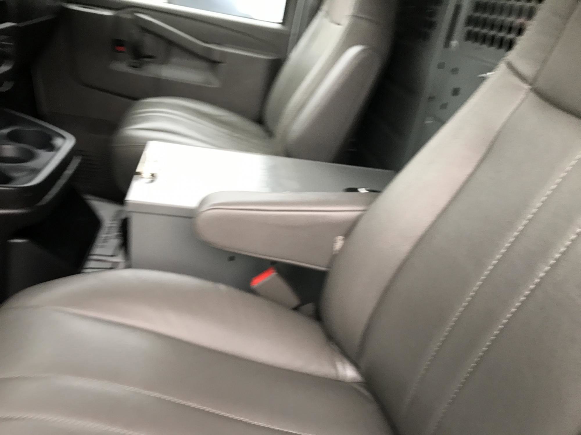 Used 2021 Chevrolet Express 2500 w/ Communications Package image 11