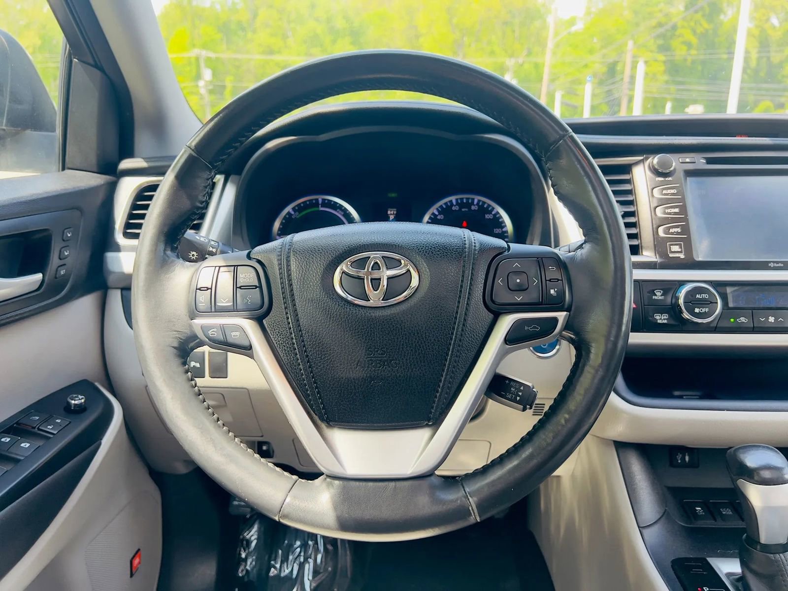 Used 2014 Toyota Highlander Limited Platinum AWD/4WD image 28