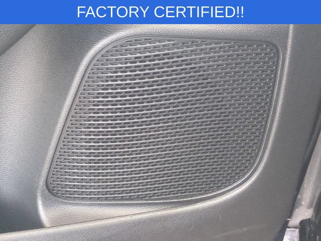 Used 2025 Chrysler Voyager LX FWD image 15