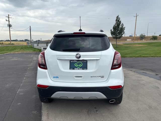 Certified 2022 Buick Encore Preferred w/ Safety Package II AWD/4WD image 4