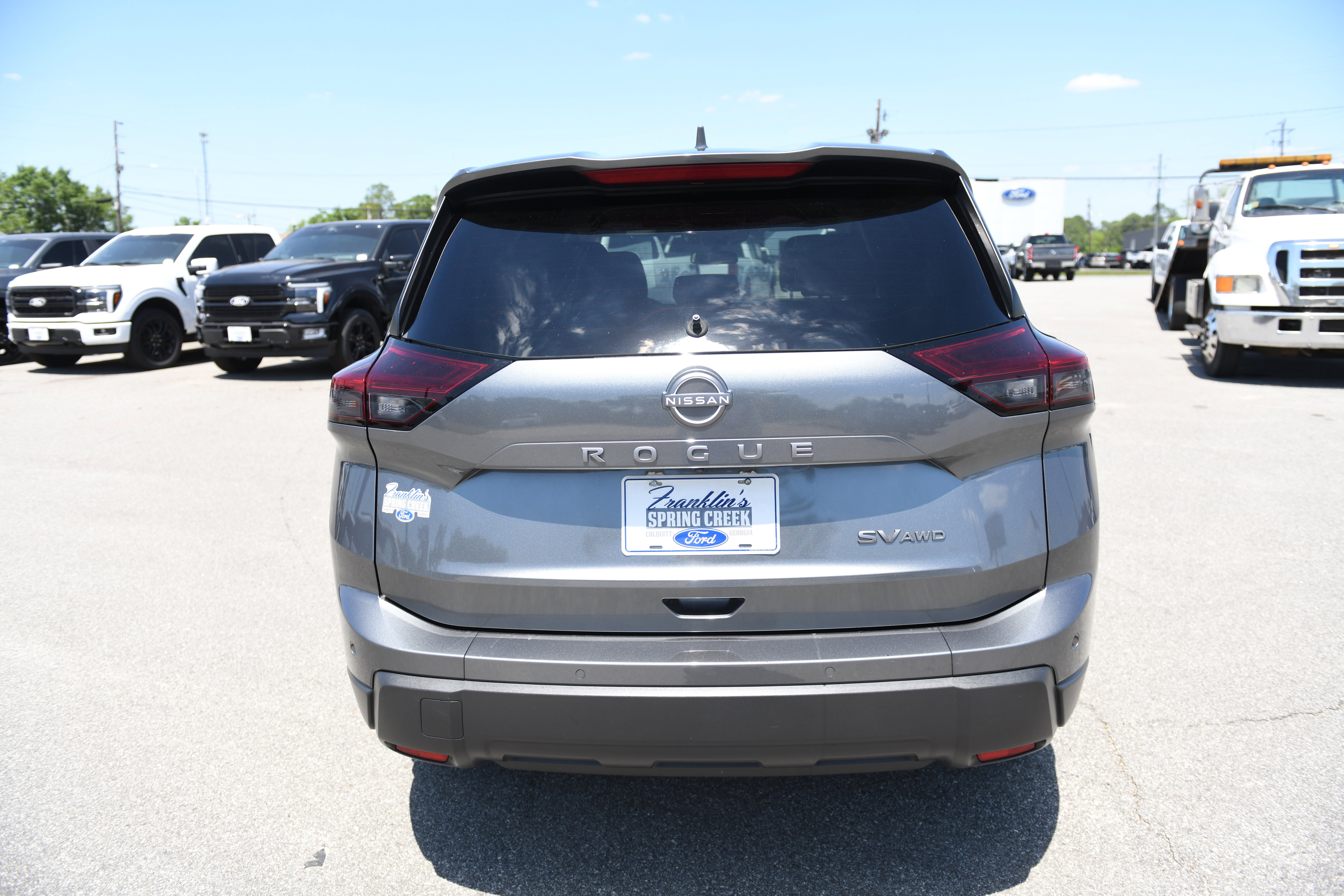 Used 2024 Nissan Rogue SV AWD/4WD image 9