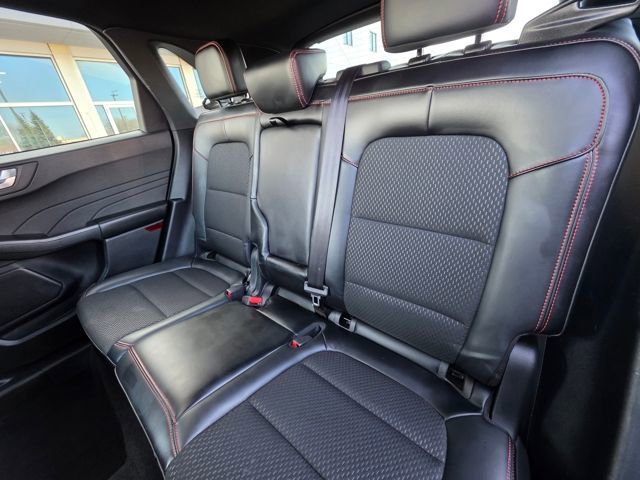 Used 2025 Ford Escape ST-Line image 15
