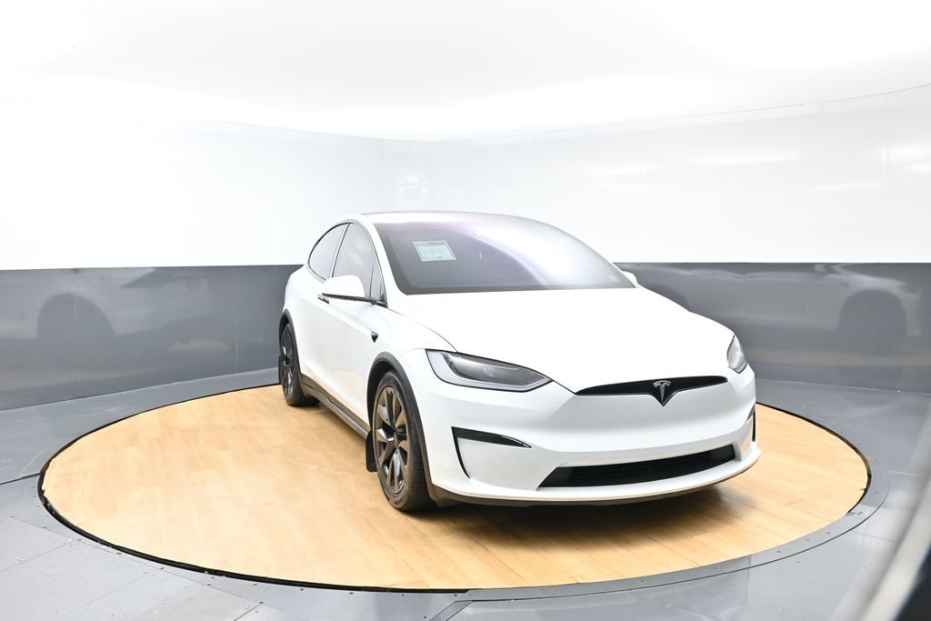 Used 2024 Tesla Model X AWD/4WD image 3