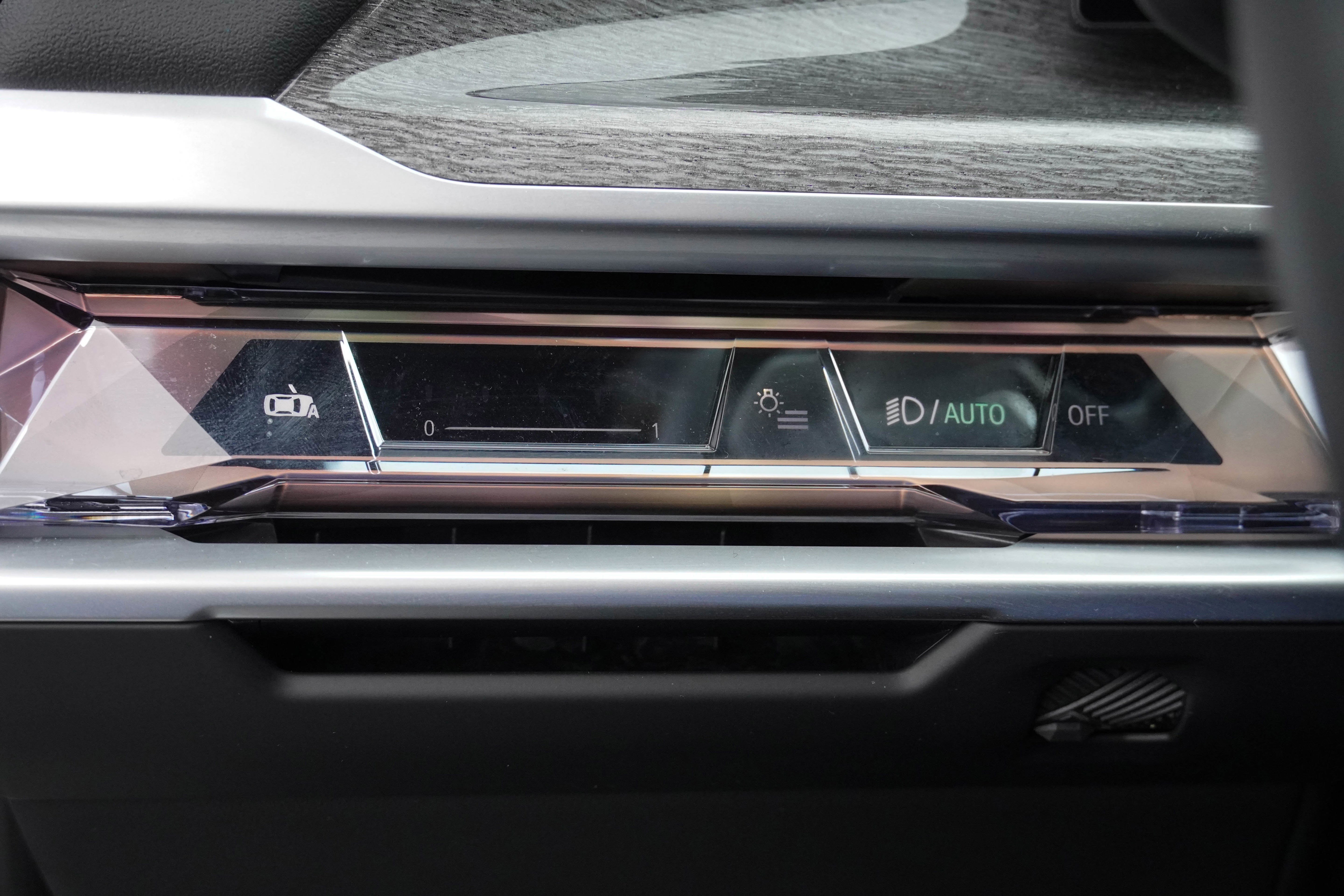 Certified 2023 BMW 760i xDrive AWD/4WD image 18