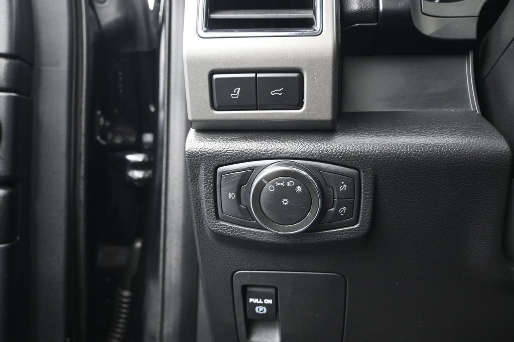 Used 2021 Ford Expedition XLT AWD/4WD image 26