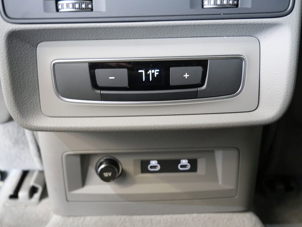 Used 2022 Audi Q7 3.0T Premium Plus w/ Premium Plus Package image 37