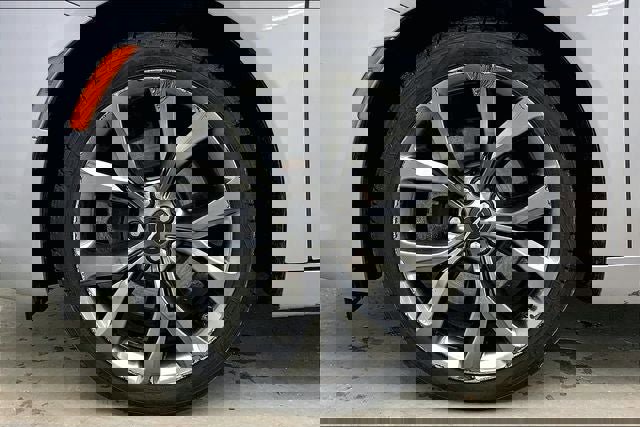 Used 2015 Chrysler 200 S w/ Navigation & Sound Group I image 10