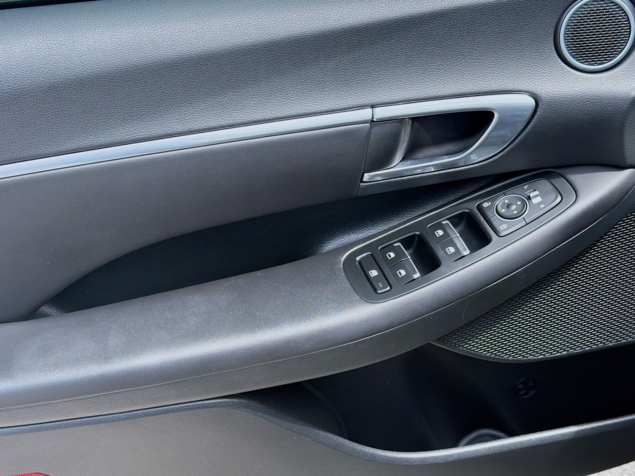 Used 2023 Hyundai Sonata SEL w/ Convenience Package FWD image 15