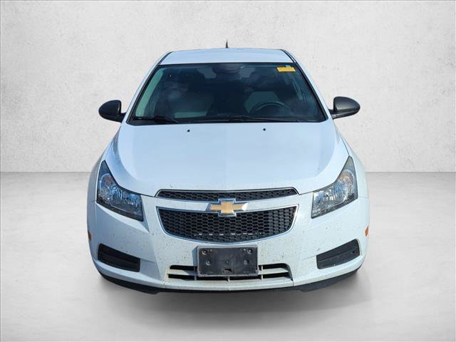 Used 2014 Chevrolet Cruze LS FWD image 2