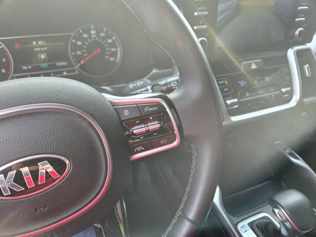 Used 2021 Kia Sorento S image 15