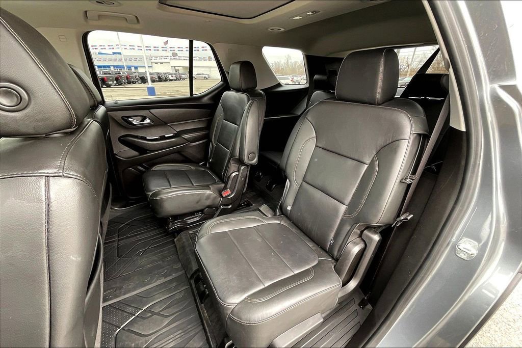 Used 2020 Chevrolet Traverse LT w/ LT Premium Package image 28