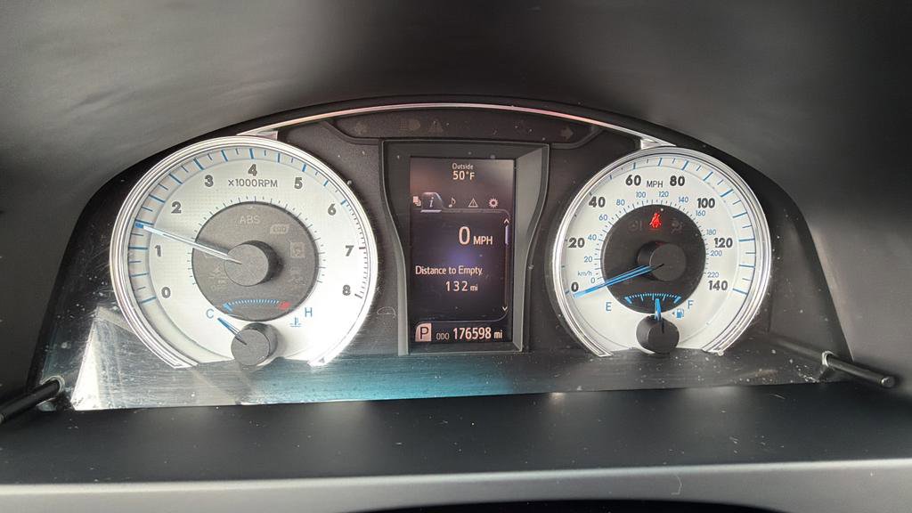 Used 2016 Toyota Camry SE image 29