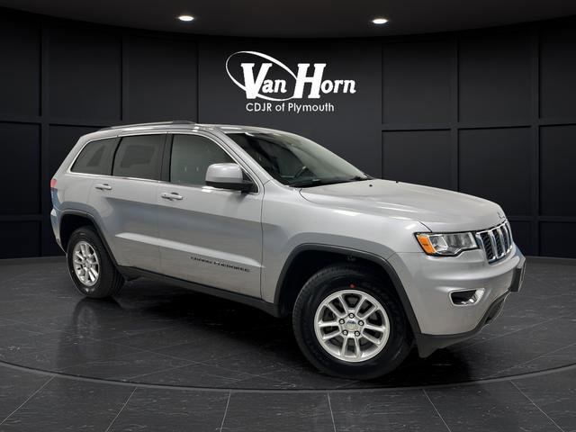 Used 2019 Jeep Grand Cherokee Laredo image 1
